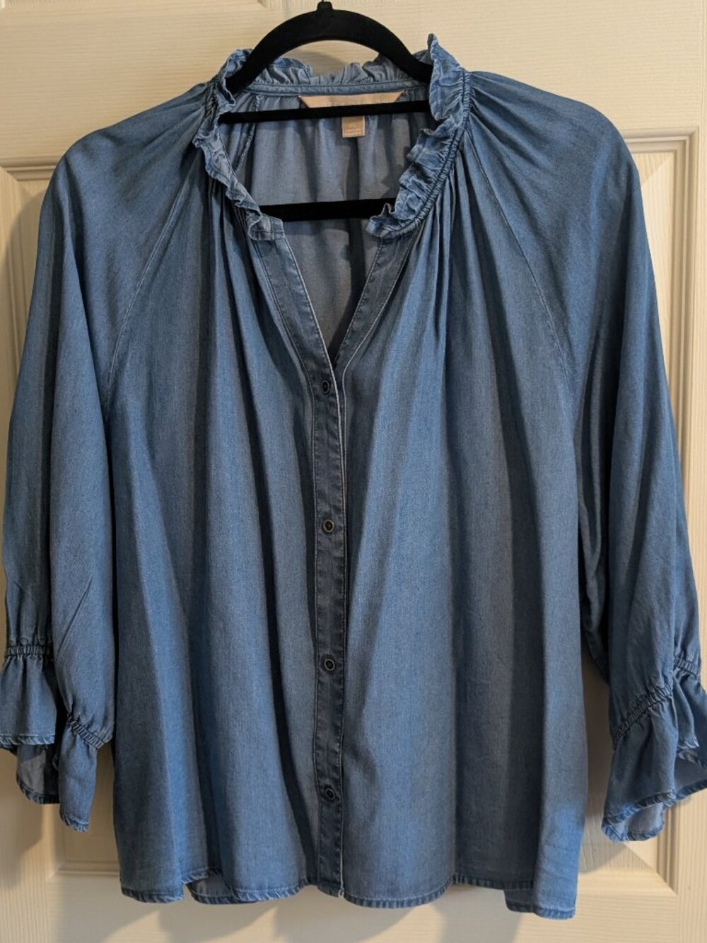 Hope and Harlow Womens Size XL 3/4 Sleeve Lightweight Denim Shirt